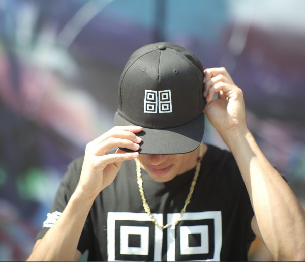 Cap (black, snapback)